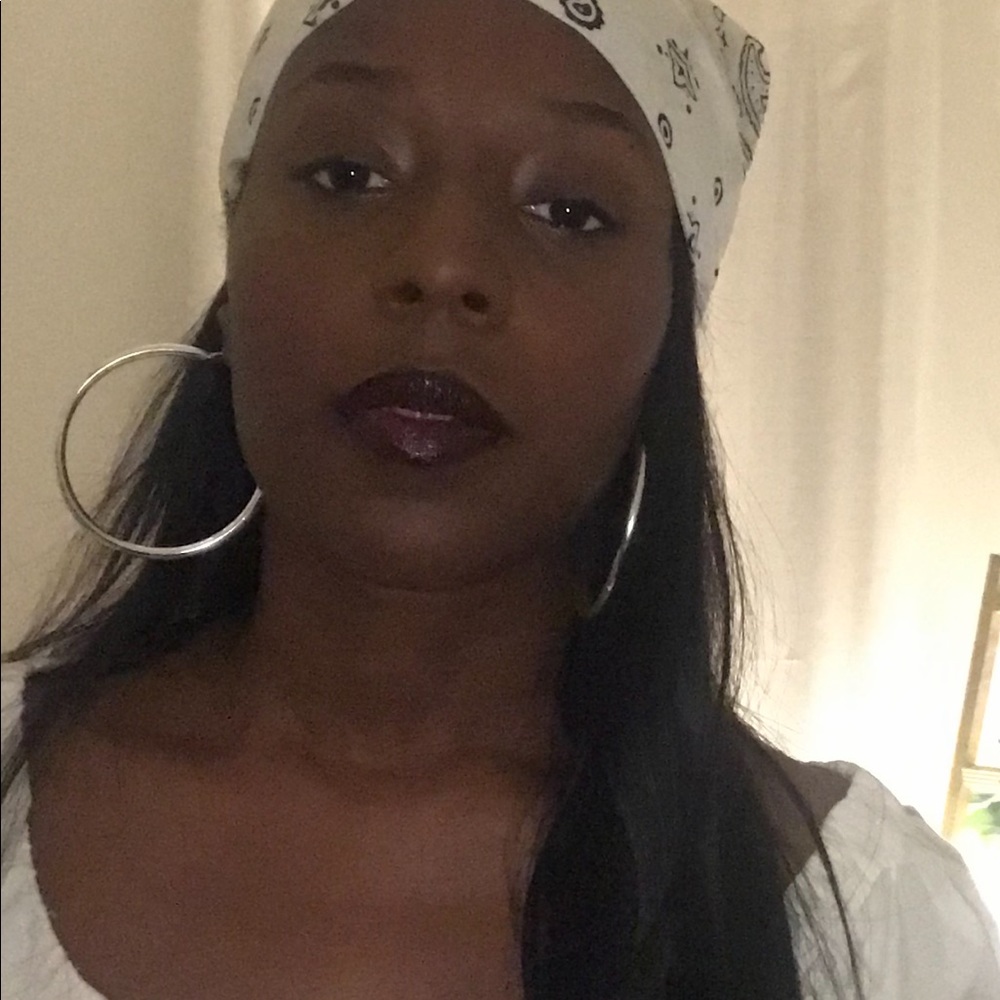 Meet your Posher, Christina